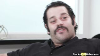 Cuck guy watching wife deepthroating bbc