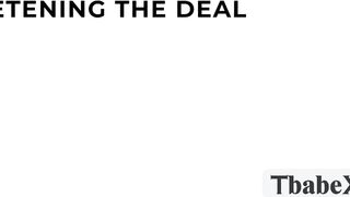 House buyer suck realtors shecock to get the house