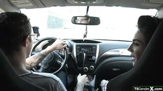 Hey sexy lady you wanna come to my place