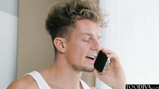 Hotel assistant rides guest hue cock VANESSA HILLZ TOODIVA