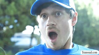 TS Stepmom fucks the big cock of delivery man