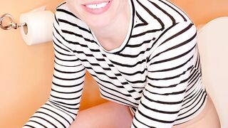 bizarropornos.com - Role Play Poop in Bathroom