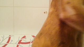 Sexy Body Is All Covered With Shit - BizarroPornos.Com